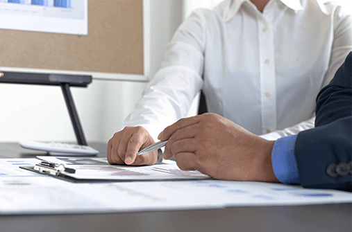 The creditworthiness of your company is assessed by lenders using your business credit score, which can also help you secure a business loan, utilities, credit cards and other financial support. It is important to understand how your business score is calculated, what factors affect it, and the different ways you can improve your score to keep your company in a good financial condition. Let's take a look at everything you need to know about a business or corporate credit score: The creditworthiness of your company is assessed by lenders using your business credit score, which can also help you secure a business loan, utilities, credit cards and other financial support. It is important to understand how your business score is calculated, what factors affect it, and the different ways you can improve your score to keep your company in a good financial condition. Let's take a look at everything you need to know about a business or corporate credit score: