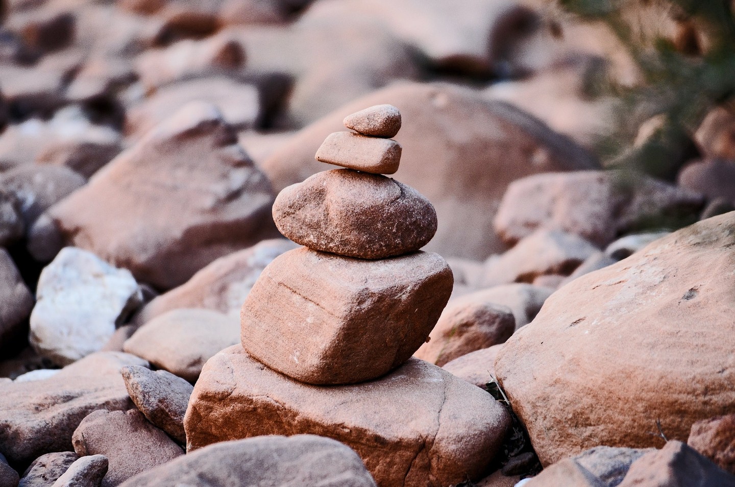 Stones balancing 